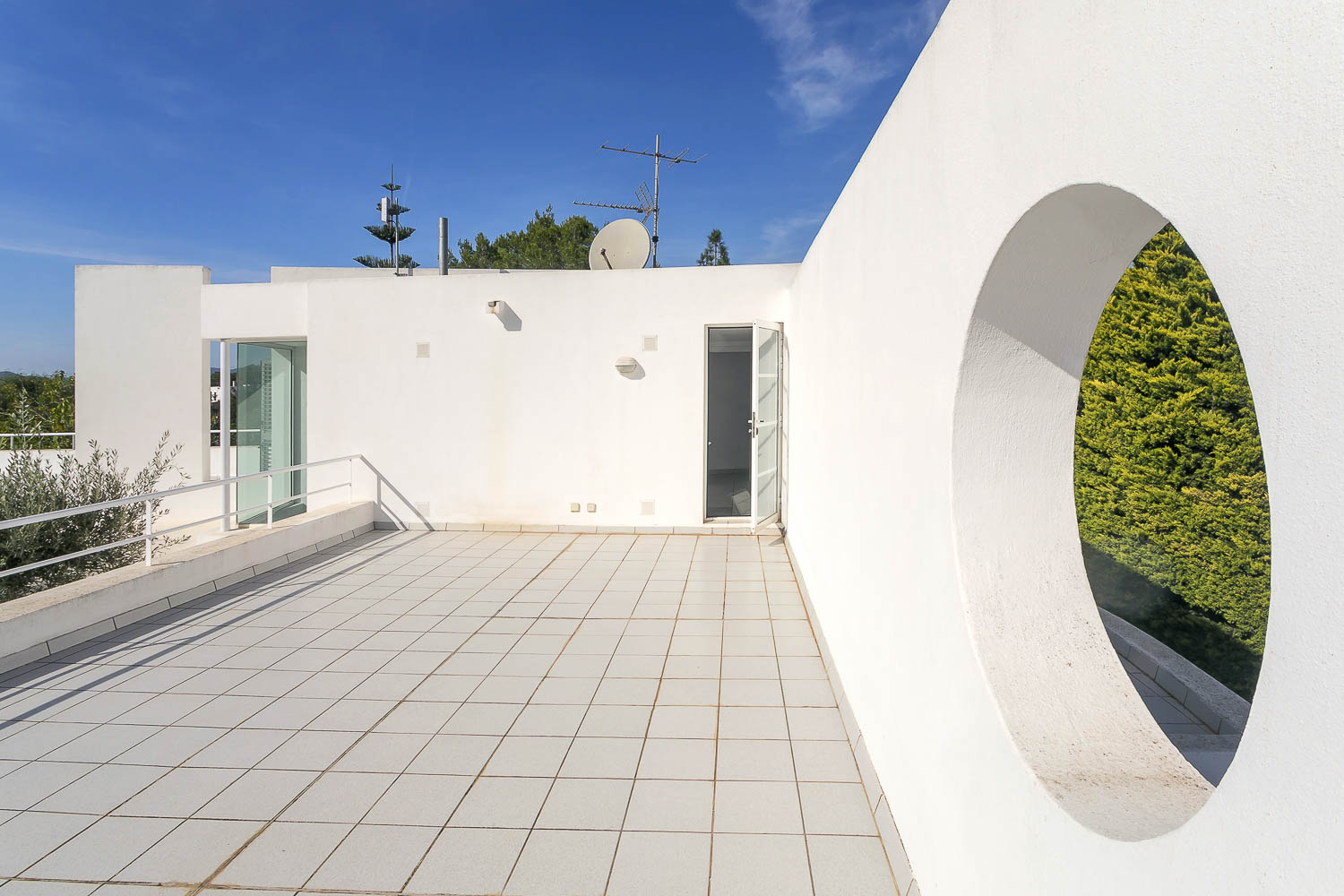 Entrance to the house for rent in ibiza